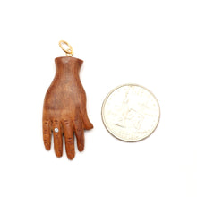 將圖片載入圖庫檢視器 14k Diamond Wood Hand Pendant
