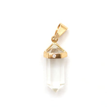 Laden Sie das Bild in den Galerie-Viewer, 14k Quartz Crystal Diamond Pendant
