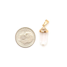Laden Sie das Bild in den Galerie-Viewer, 14k Quartz Crystal Diamond Pendant
