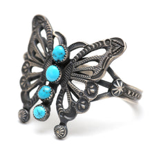 Carica l'immagine nel visualizzatore di Gallery, Sterling Turquoise Navajo Butterfly Cuff Bracelet
