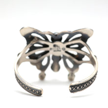 Carica l'immagine nel visualizzatore di Gallery, Sterling Turquoise Navajo Butterfly Cuff Bracelet
