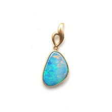 將圖片載入圖庫檢視器 14k Boulder Opal Charm
