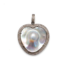 画像をギャラリービューアに読み込む, Diamond Mabé Pearl Heart Pendant
