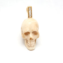 Charger l'image dans la galerie, 14k Diamond Skull Pendant
