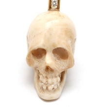 Charger l'image dans la galerie, 14k Diamond Skull Pendant
