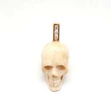 Charger l'image dans la galerie, 14k Diamond Skull Pendant
