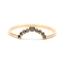 將圖片載入圖庫檢視器 18k Black Diamond Crown Ring
