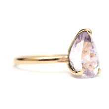 Laden Sie das Bild in den Galerie-Viewer, 14k Pink Kunzite Solitaire Ring
