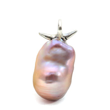Laden Sie das Bild in den Galerie-Viewer, 14k Diamond Sea Sprite Pearl Pendant
