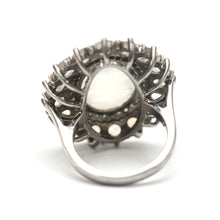 將圖片載入圖庫檢視器 Sterling Silver Rose Cut Moonstone Ring
