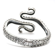 Carica l&#39;immagine nel visualizzatore di Gallery, Sterling Diamond Tentacle Bracelet
