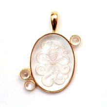 將圖片載入圖庫檢視器 14k Octopus Intaglio Pendant

