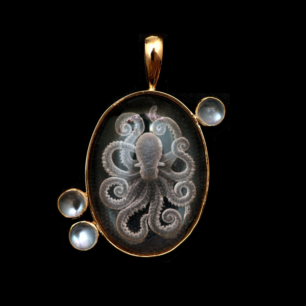 14k Octopus Intaglio Pendant