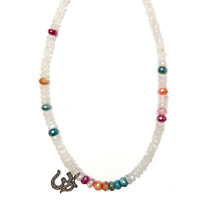 Charger l&#39;image dans la galerie, Diamond Moonstone Om Necklace
