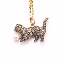 Laden Sie das Bild in den Galerie-Viewer, Rose Cut Diamond Kitten Necklace
