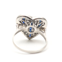 Laden Sie das Bild in den Galerie-Viewer, Platinum Diamond Sapphire Art Deco Heart Ring
