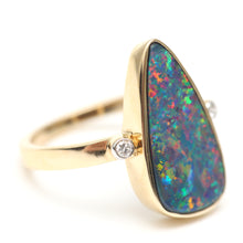 Laden Sie das Bild in den Galerie-Viewer, 14k Diamond Opal Doublet Ring
