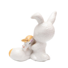 將圖片載入圖庫檢視器 Vintage Porcelain Figurine of Bunny and Unicorn
