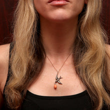 Carica l&#39;immagine nel visualizzatore di Gallery, Rose Cut Diamond Swallow w/ Coral Drop
