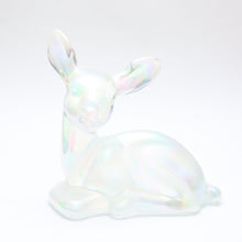 画像をギャラリービューアに読み込む, Fenton Iridescent Glass Deer
