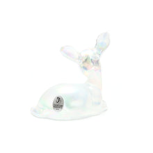 画像をギャラリービューアに読み込む, Fenton Iridescent Glass Deer
