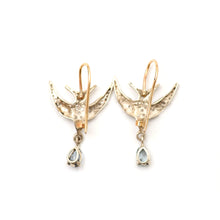 Carica l&#39;immagine nel visualizzatore di Gallery, 12k Diamond Swallow Earrings
