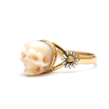 画像をギャラリービューアに読み込む, 14k Diamond Skull Memento Mori Ring
