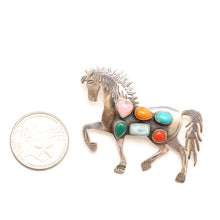 將圖片載入圖庫檢視器 Navajo Sterling Multigem Horse Pendant
