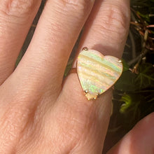 Charger l&#39;image dans la galerie, 14k Striped Opal Heart Ring

