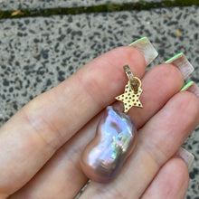 Laden Sie das Bild in den Galerie-Viewer, SeaNymph Diamond Pearl Pendant
