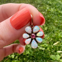 將圖片載入圖庫檢視器 9k Antique Opal Flower Pendant
