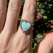 將圖片載入圖庫檢視器 SOLD TO J****18k Old Cut Diamond Opal Heart Ring
