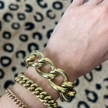 Carica l&#39;immagine nel visualizzatore di Gallery, 14k Oversized Italian Curb Chain Bracelet
