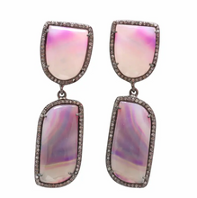 Charger l&#39;image dans la galerie, Pink Agate Diamond Earrings
