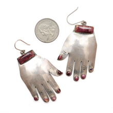 画像をギャラリービューアに読み込む, Federico Jimenez Hand Earrings
