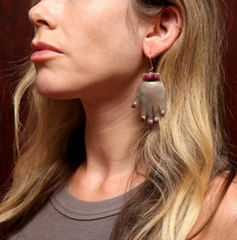 画像をギャラリービューアに読み込む, Federico Jimenez Hand Earrings
