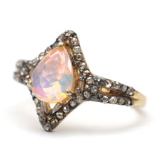 Laden Sie das Bild in den Galerie-Viewer, Opal Diamonds Rings
