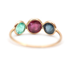 Laden Sie das Bild in den Galerie-Viewer, 14k Emerald Ruby Sapphire Ring
