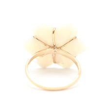 Load image into Gallery viewer, 14k Carved Australian Opal Flower Ring
