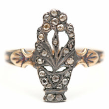Laden Sie das Bild in den Galerie-Viewer, 15k Rose Cut Diamond Giardinetti Ring
