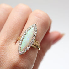 Laden Sie das Bild in den Galerie-Viewer, 18k Diamond Opal Navette Ring
