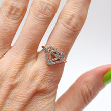 Carica l&#39;immagine nel visualizzatore di Gallery, 14k Meta Diamond Ring
