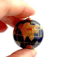 画像をギャラリービューアに読み込む, 14k Multigem Globe Pendant
