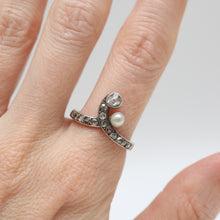 Load image into Gallery viewer, 18k Dreamy Art Nouveau Toi et Moi Rose Cut Diamond Ring
