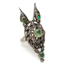 Load image into Gallery viewer, Victorian Emerald Wolf Ring
