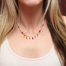 Carica l&#39;immagine nel visualizzatore di Gallery, 18k Briolette Rainbow Necklace
