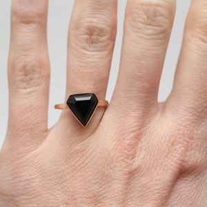 14k Onyx Kite Ring