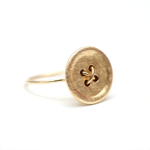 14k Button Ring