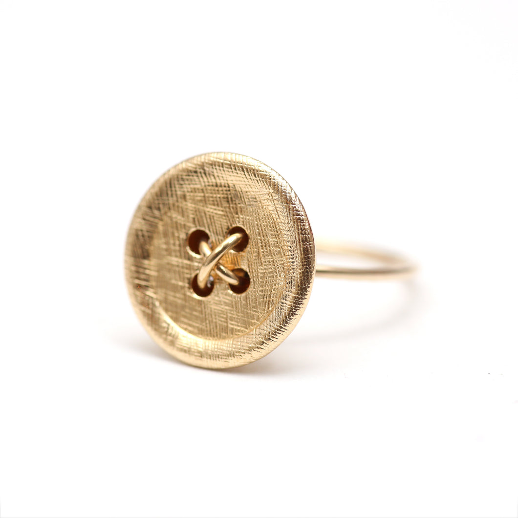 14k Button Ring