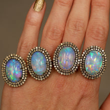 將圖片載入圖庫檢視器 Large Silver Opal Diamond Ring
